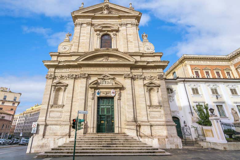 Fachada de la iglesia de Santa María de la Victoria