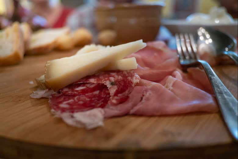 Embutidos e queijo do Lácio