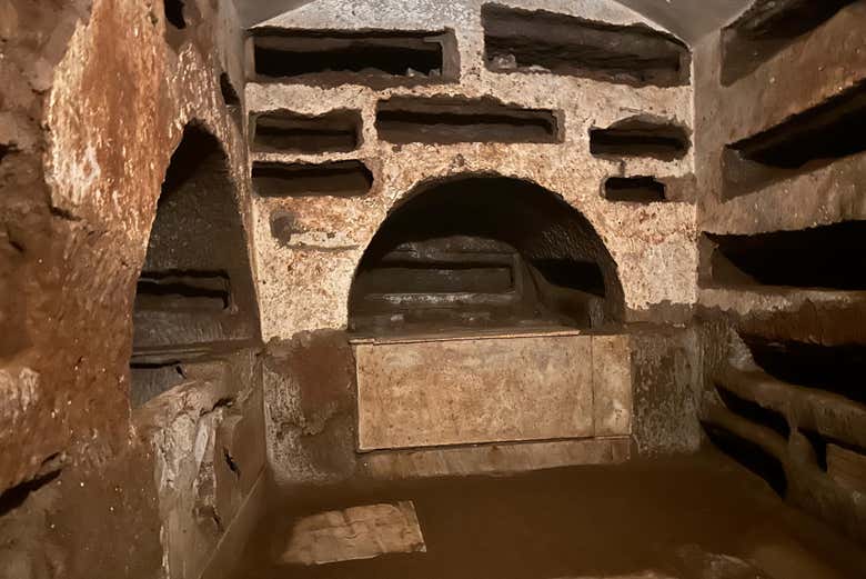 A room with various graves