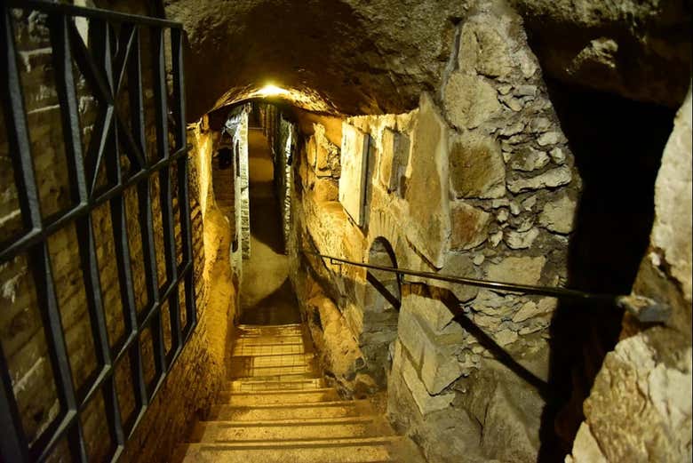 Addentrandoci nelle catacombe