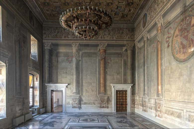 Las elegantes estancias del Monumento a Vittorio Emanuele II