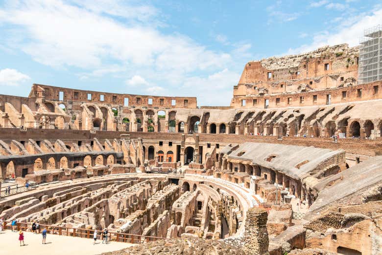 Vista sulle rovine del Colosseo