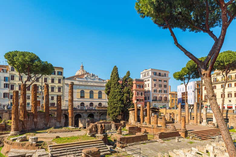 Foro de Roma visto desde el Largo di Torre Argentina