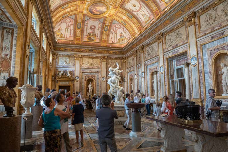 Gallery Guided Tour in Rome