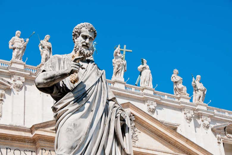 La statua di San Pietro