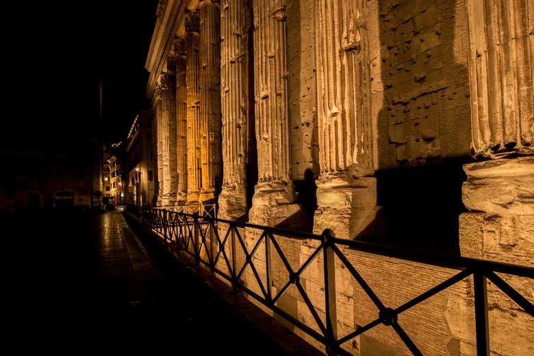 Le colonne del Tempio di Adriano