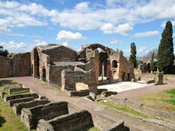 Villa Adriana, termas