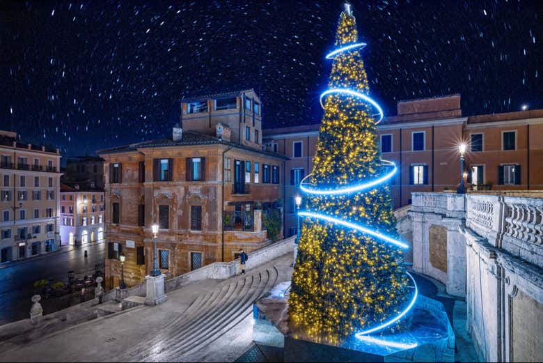 Árbol de Navidad de la Plaza de España en Roma
