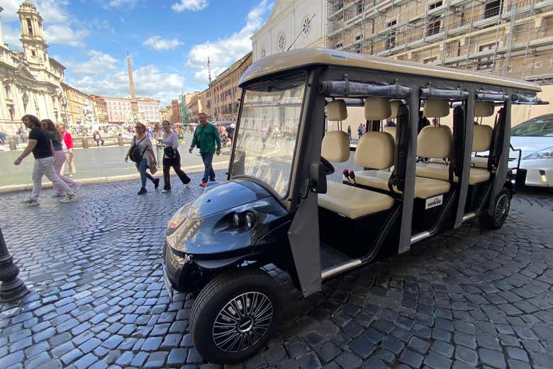 Enjoy this tuk-tuk tour!
