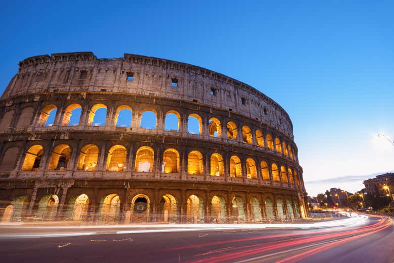 Admiring the Colosseum from outside