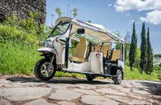 Tour privado en tuk tuk por Roma