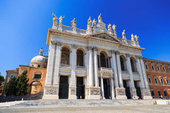 Basilicas Tour and Secret Underground Catacombs