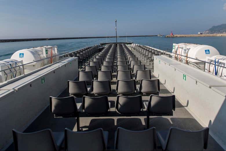 Embarcação durante a atividade