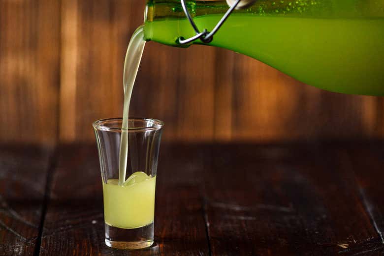 Um shot de limoncello