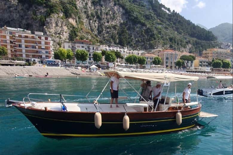 ¿Listos para navegar en un barco privado?