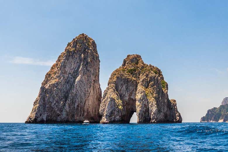 Formações rochosas de Capri