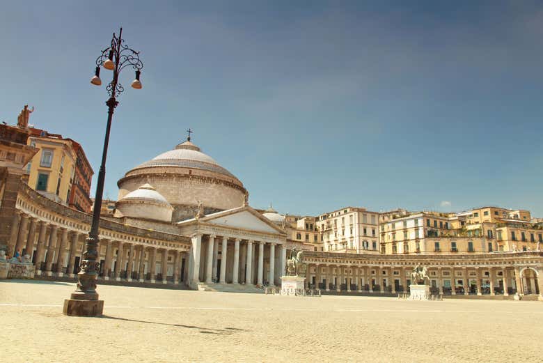 Visit the Piazza del Plebiscito