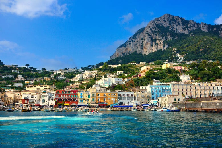 Puerto de Marina Grande en la isla de Capri