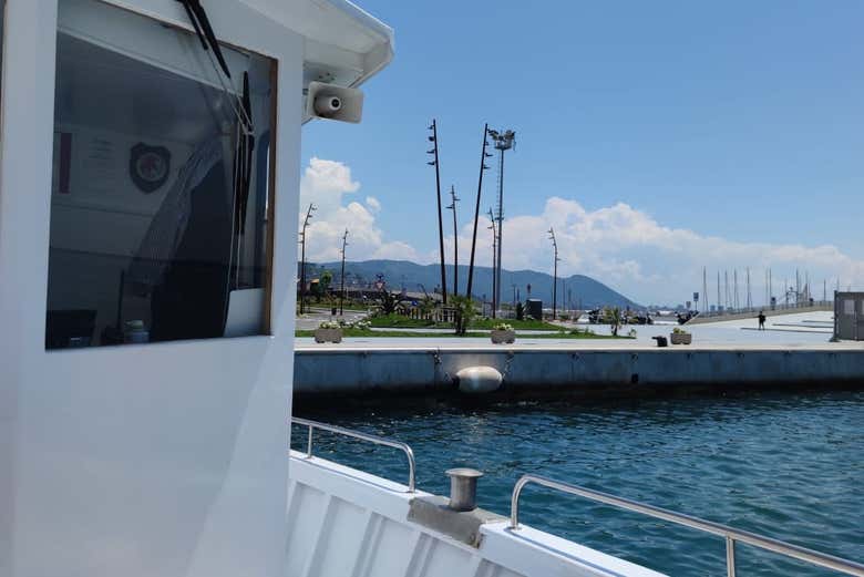 Navegaremos por el bello mar de la Costa Amalfitana