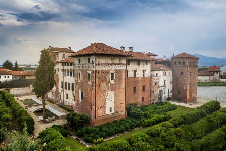 Il complesso dei Castelli Tapparelli d'Azeglio