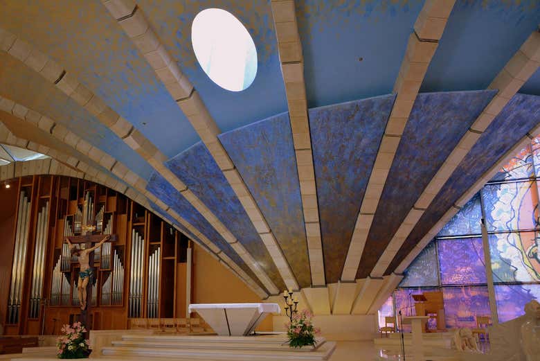 Interior de la iglesia de San Pío