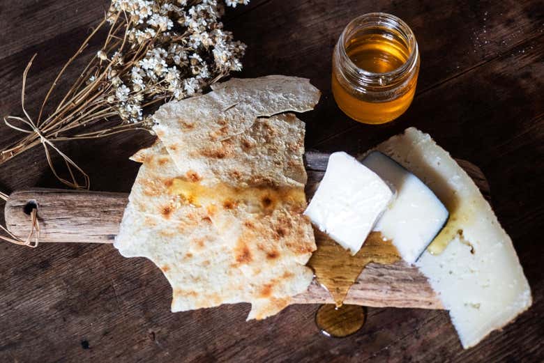 Cheese and honey tasting