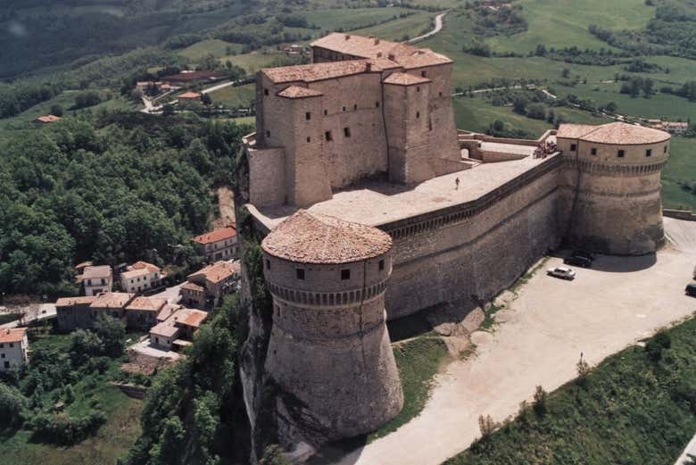Explore one of Italy's most famous and best-preserved castles