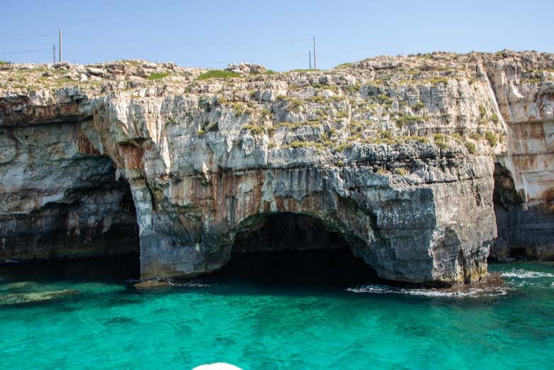 Grottes sur la côte de Salento