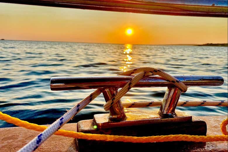 Atardecer desde el barco en el mar de Santa María de Leuca