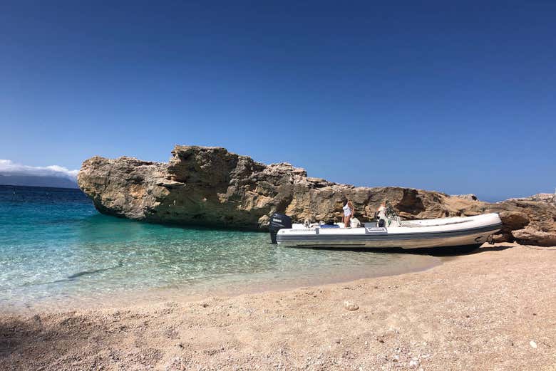 Navegación por la costa de Baunei 