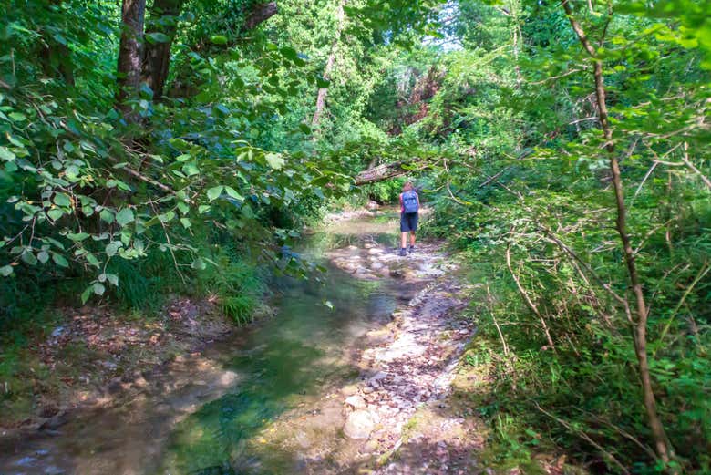 Hiking route through Sarnano