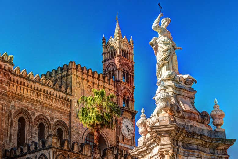 Admiring the Cathedral of Palermo