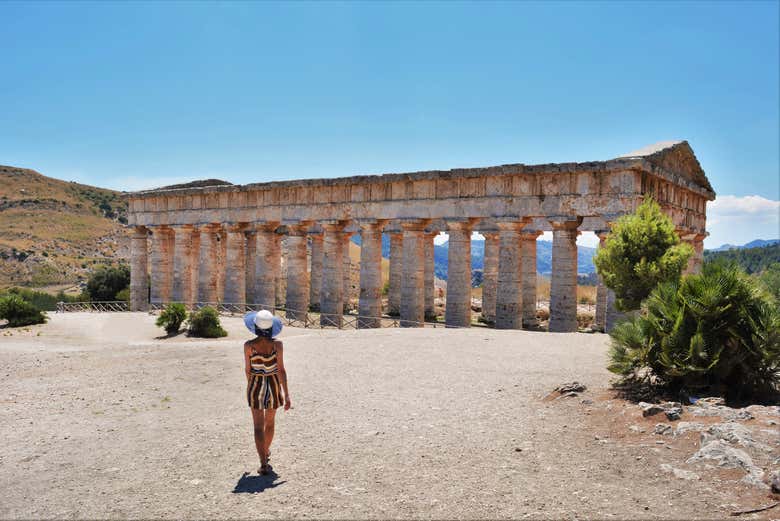 Antiguos templos en el parque arqueológico de Segesta 