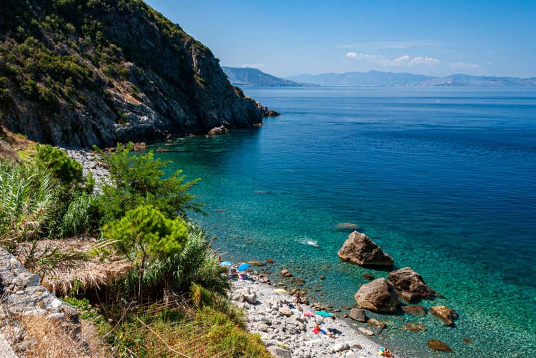 La côte rocheuse de la Calabre