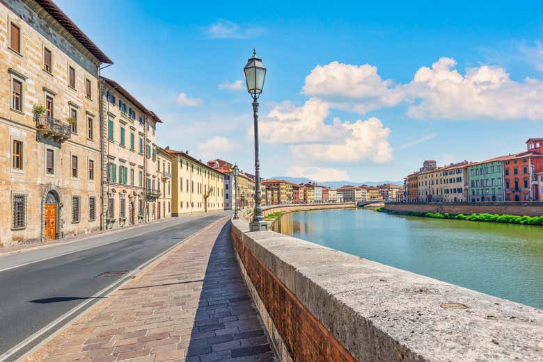 Orillas del río Arno, en Pisa