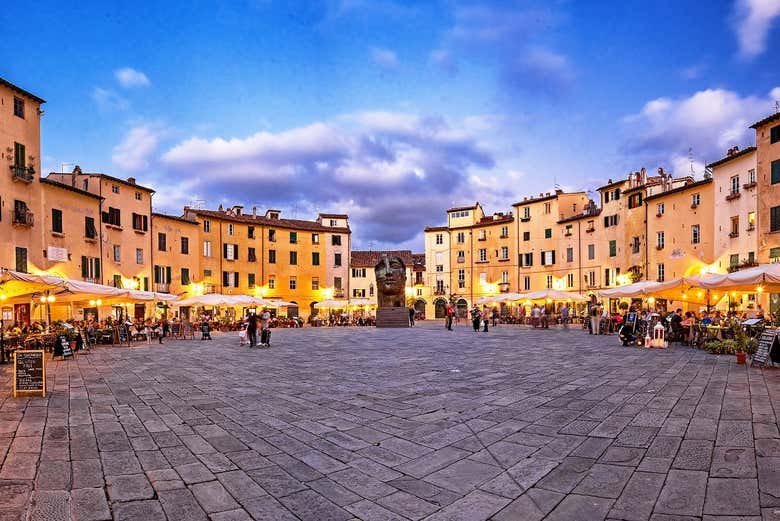 Plaza del Anfiteatro de Lucca