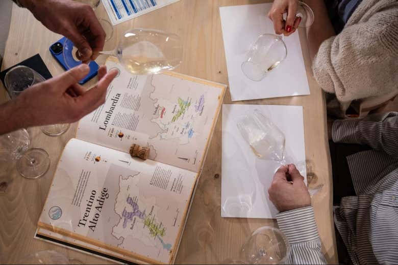 Durante la cata de vinos en Siena