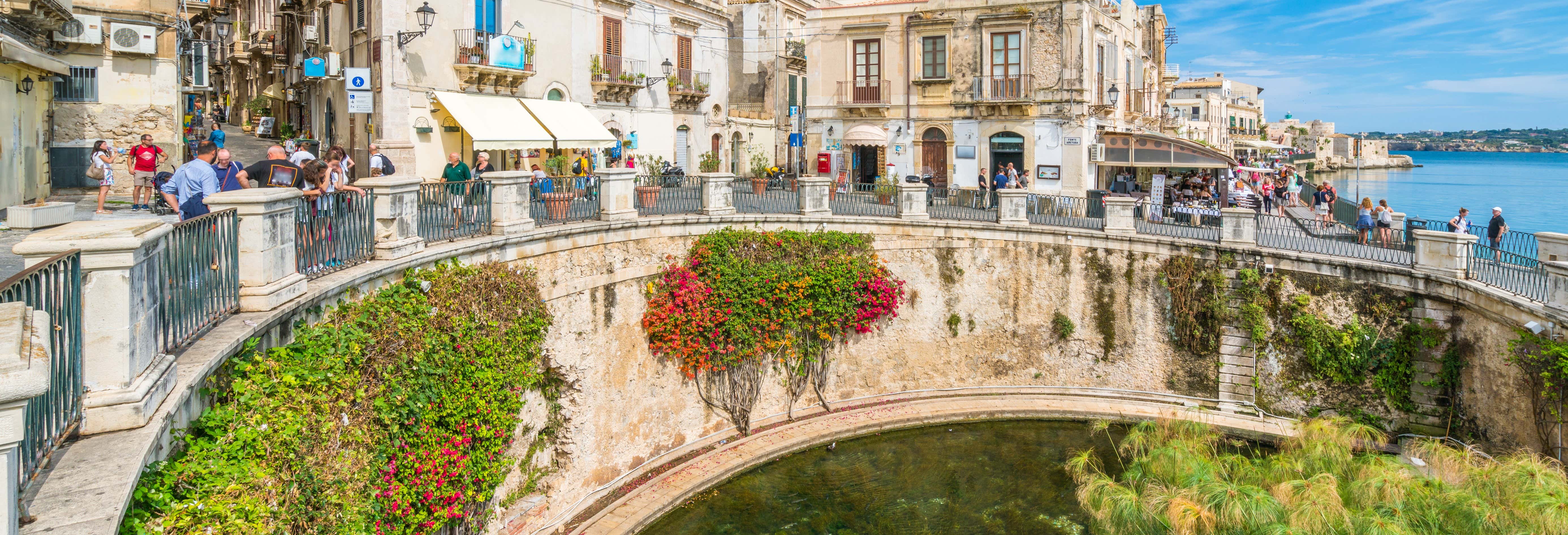 Guided tours and free tours in Syracuse