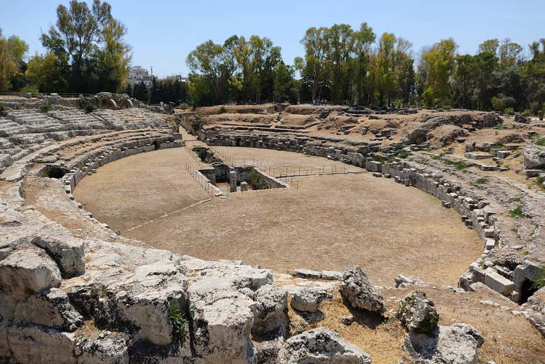 Anfiteatro romano di Neapolis