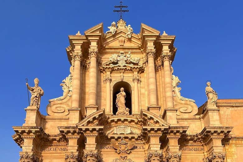 Dettagli della facciata della cattedrale
