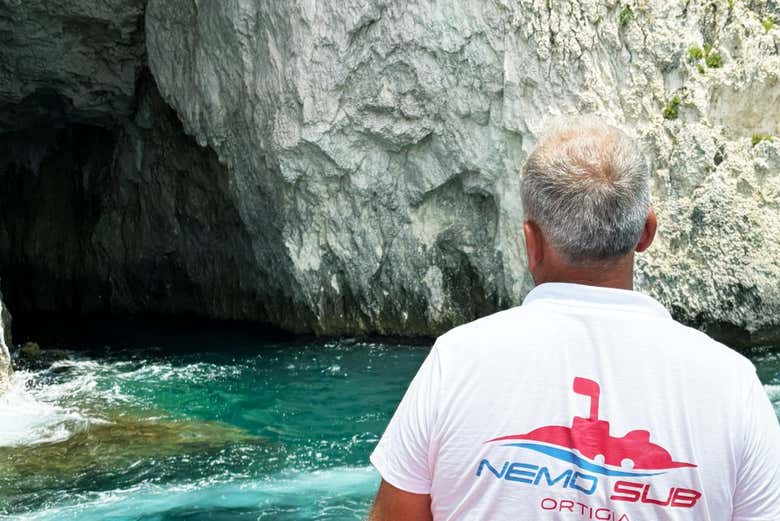 Entrada a una de las cuevas 