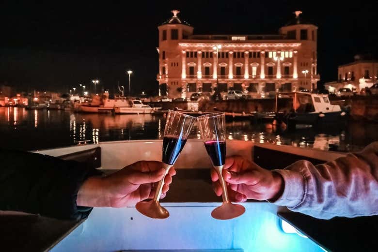 Un brindis desde el barco 