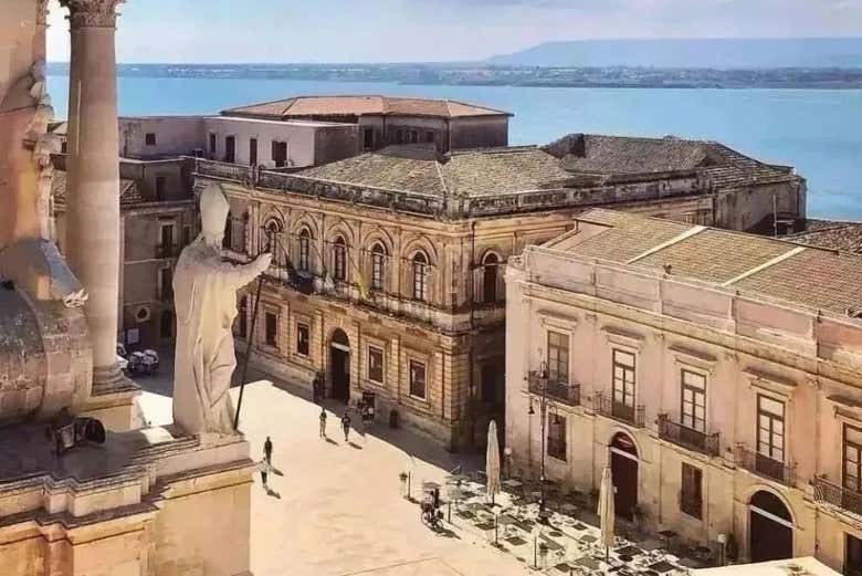 Piazza del Duomo a Siracusa