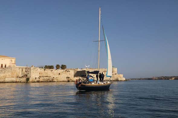 Paseo en velero por la Punta del Gigante con snorkel