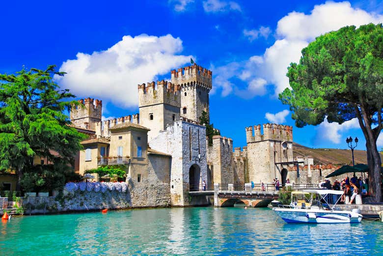 Vista do Castelo Scaligero de Sirmione