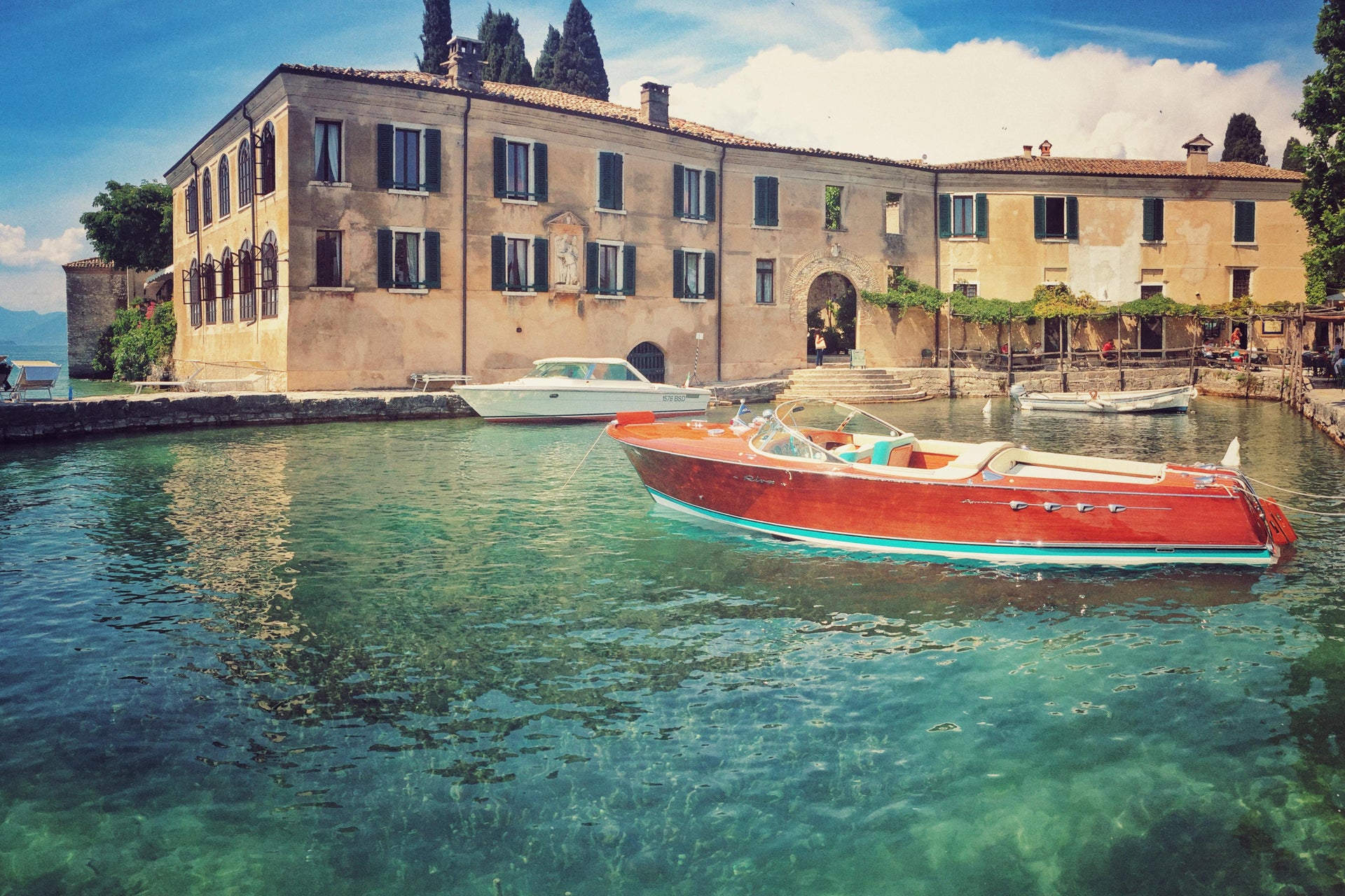 Paseo en barco privado por el lago de Garda