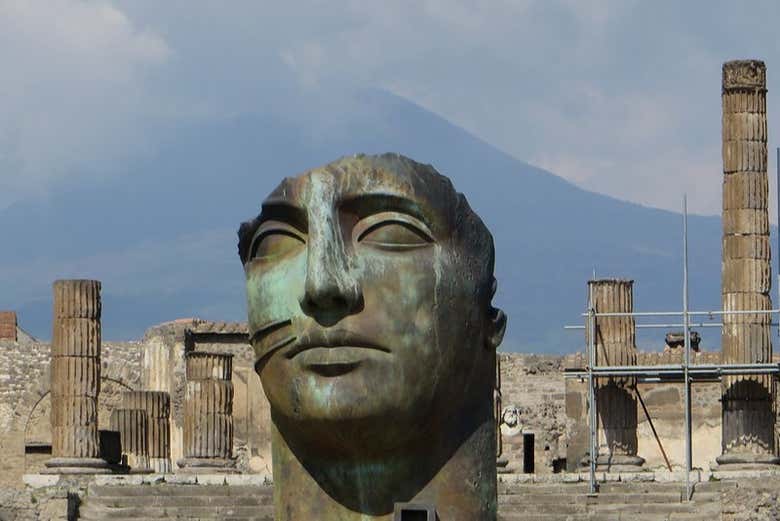 Walking aroung Pompeii