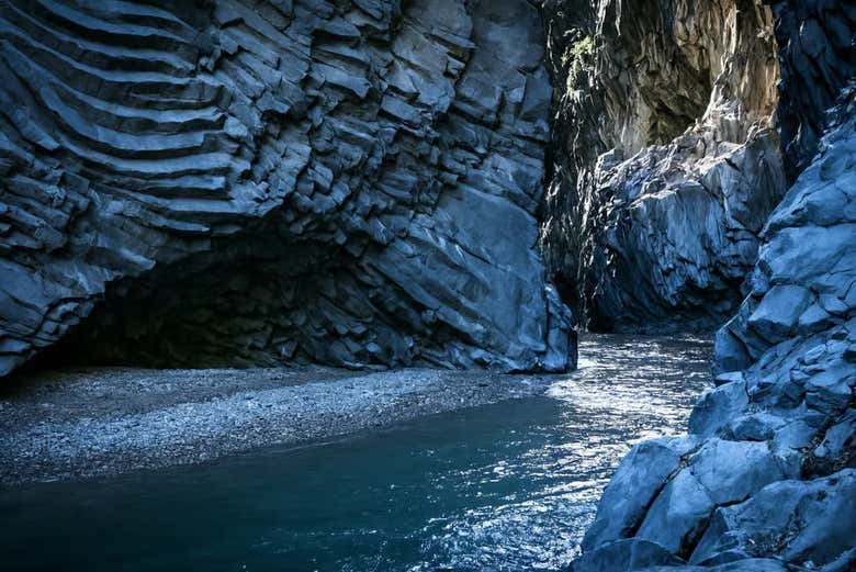 Le pareti rocciose delle Gole dell'Alcantara