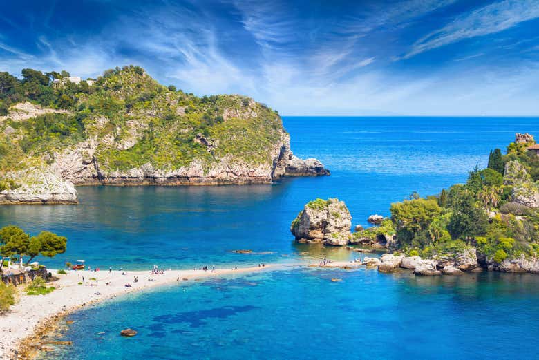 Navegando antes de la puesta de sol