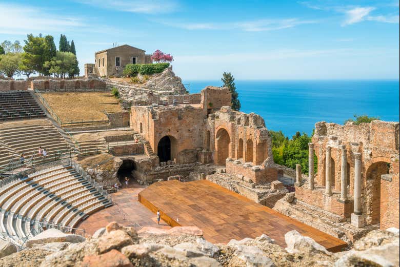 Panoramica di uno dei teatri antichi di Taormina